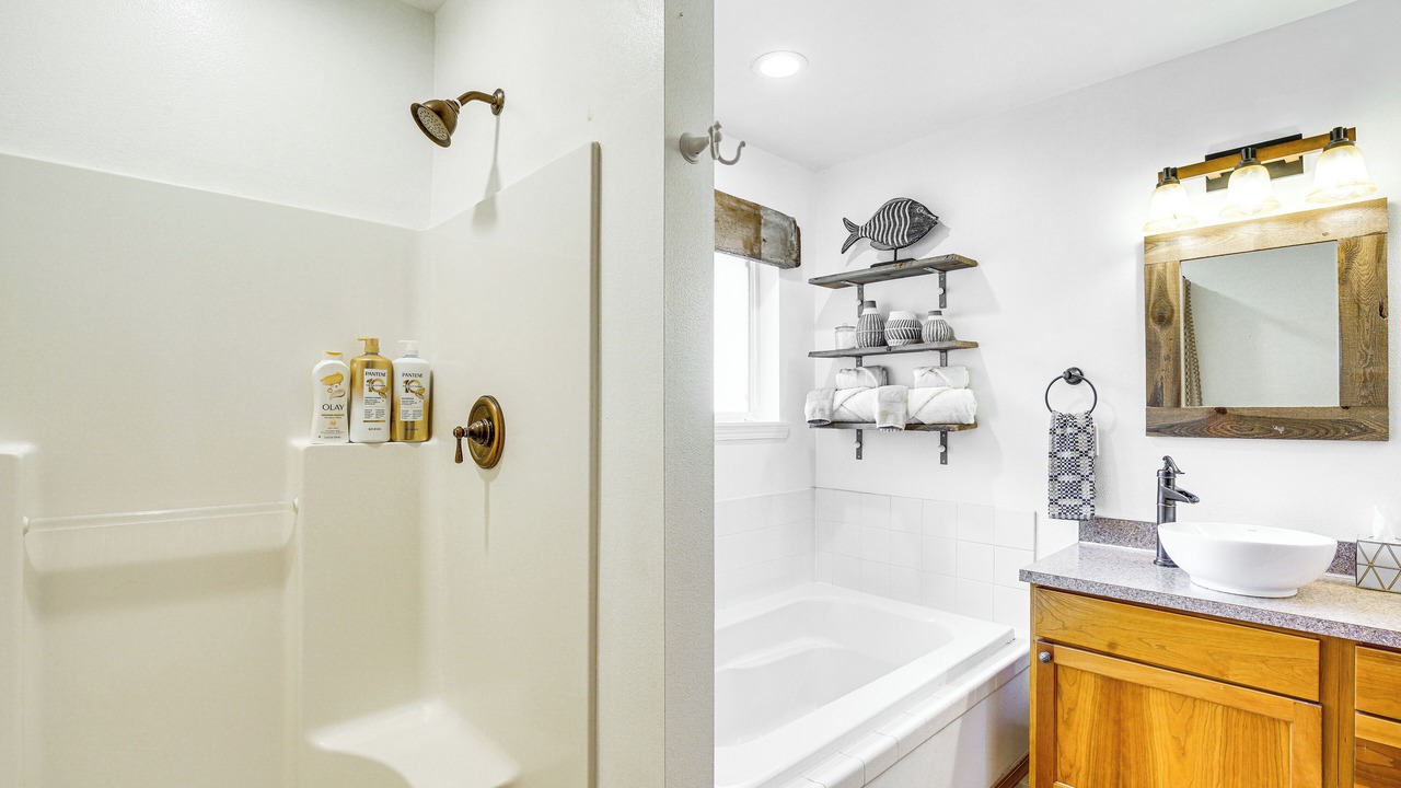 Photo of Bathroom in Lakebay