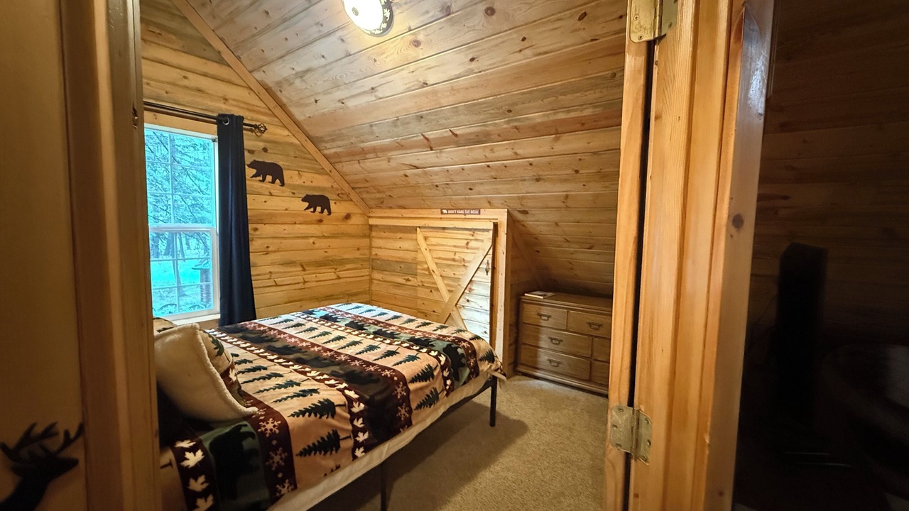 Photo of Bedroom in Enterprise