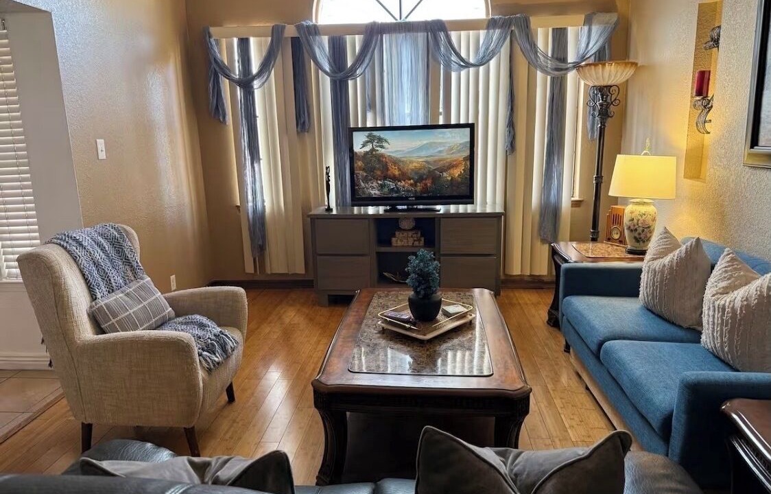 Photo of Livingroom in Biggs Field