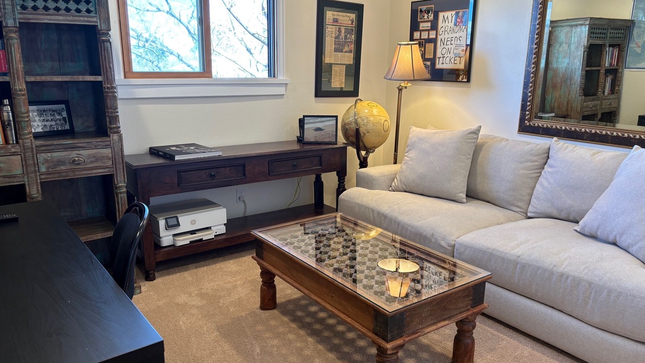 Photo of Livingroom in Table Mesa