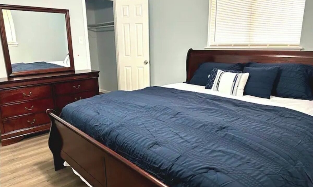 Photo of Bedroom in South Arlington