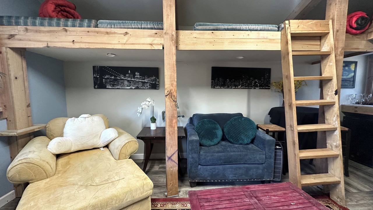 Photo of Livingroom in North Kansas City