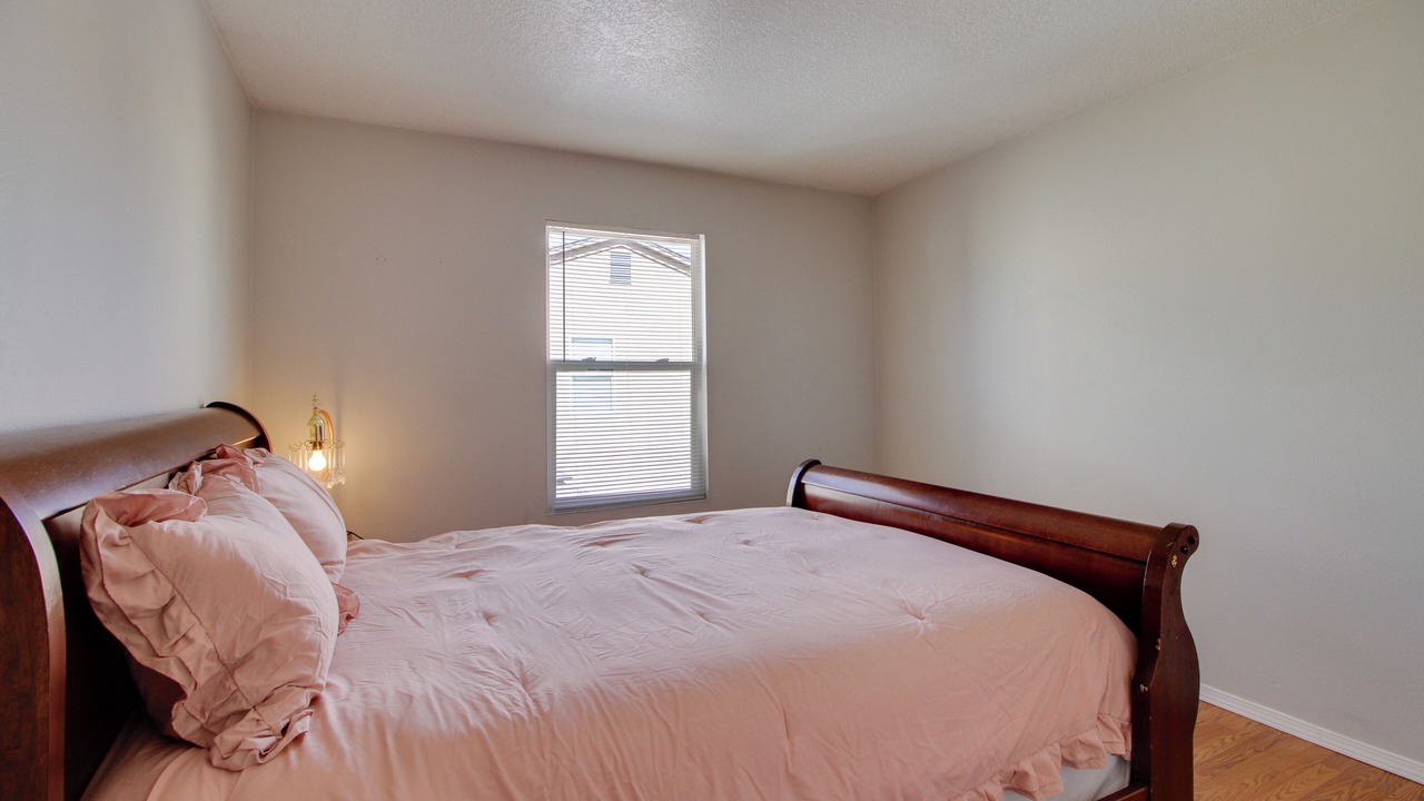 Photo of Bedroom in Westgate Heights