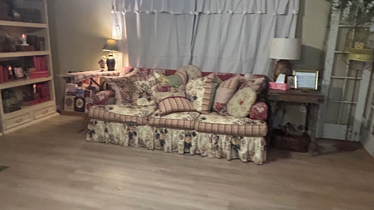 Photo of Livingroom in Muskogee County