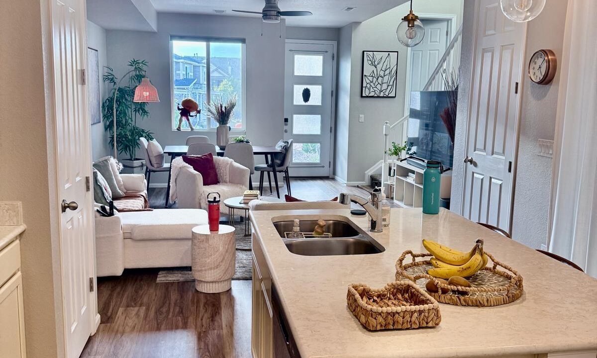 Photo of Livingroom in Aurora