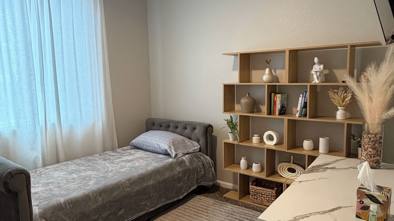Photo of Bedroom in Aurora