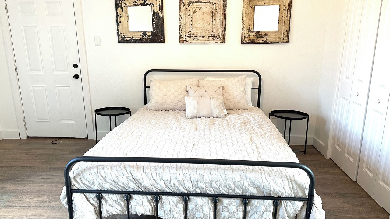 Photo of Bedroom in Albany