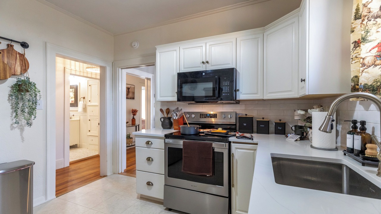 Photo of Kitchen in Sayles Blvd. Area