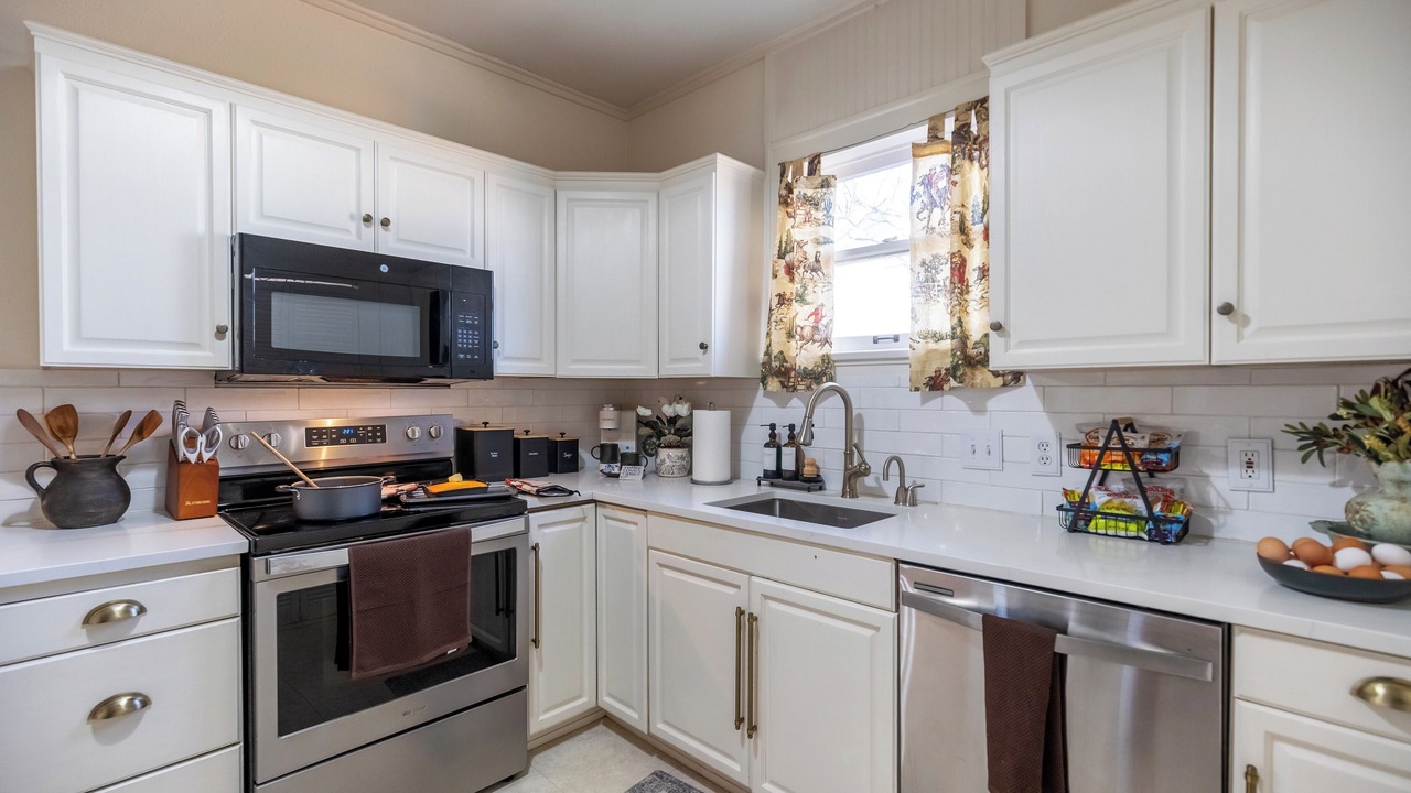 Photo of Kitchen in Sayles Blvd. Area
