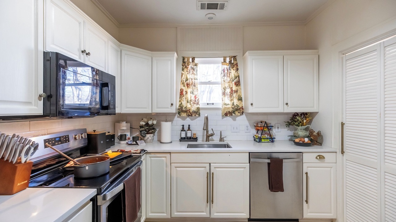 Photo of Kitchen in Sayles Blvd. Area