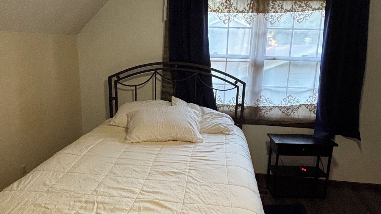 Photo of Bedroom in Lawrence