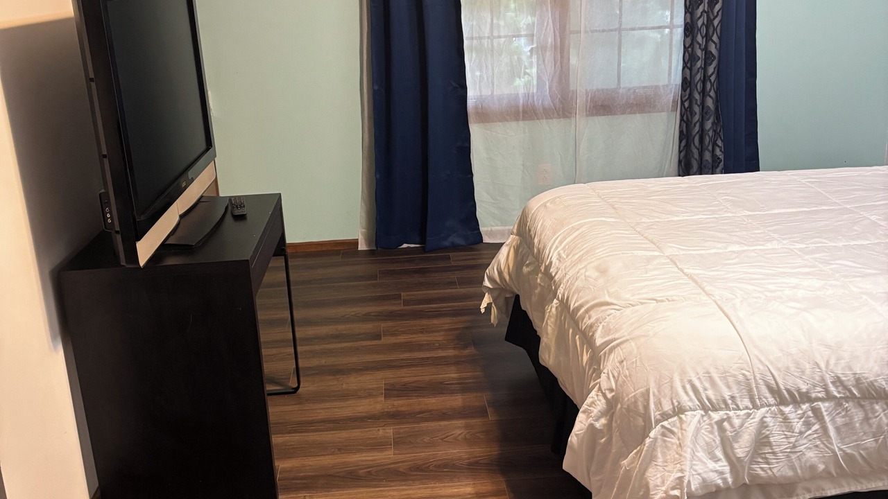 Photo of Bedroom in Lawrence