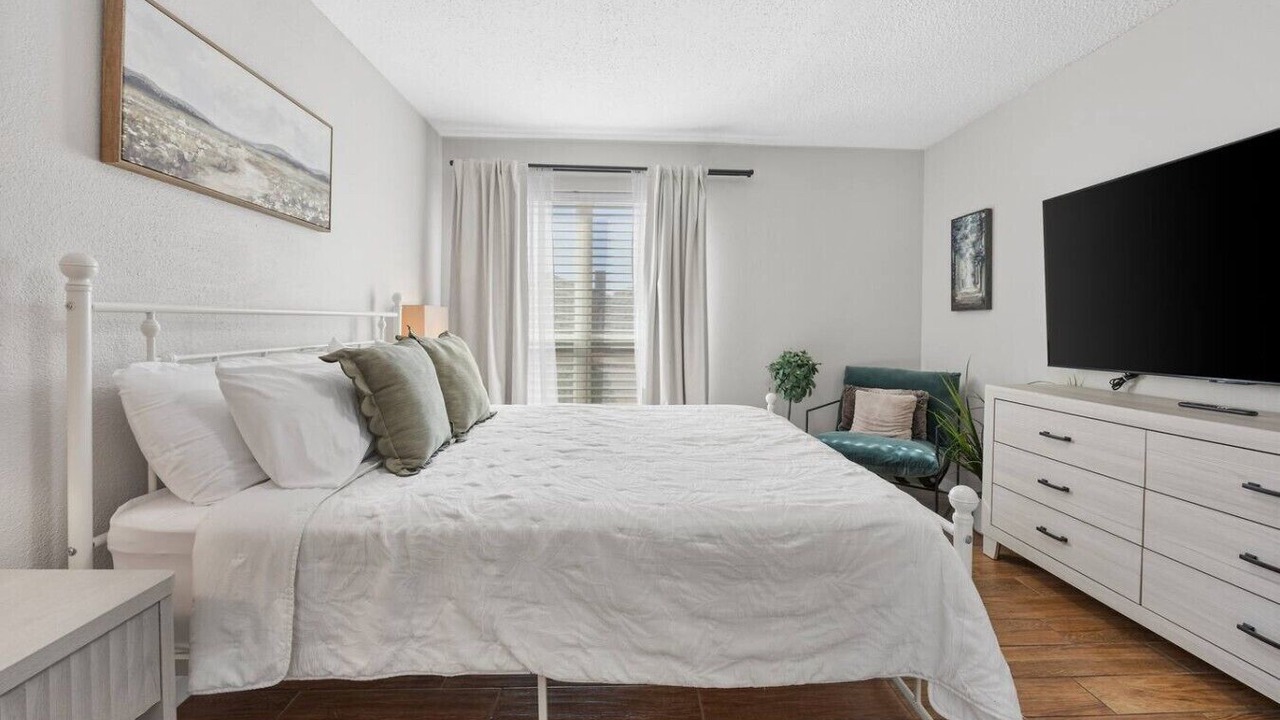 Photo of Bedroom in West Arlington