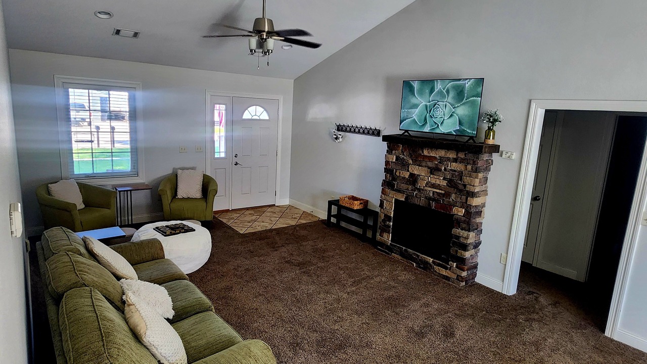 Photo of Livingroom in Broken Bow