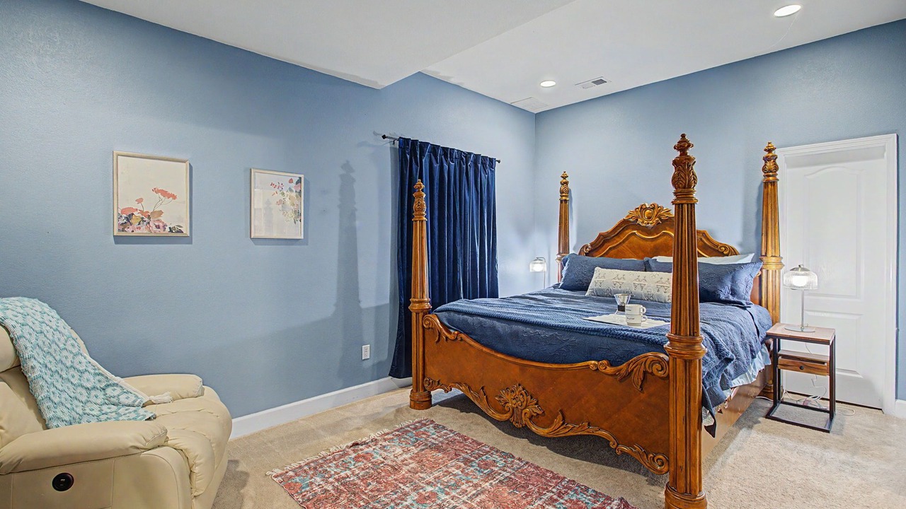 Photo of Bedroom in Castle Pines North