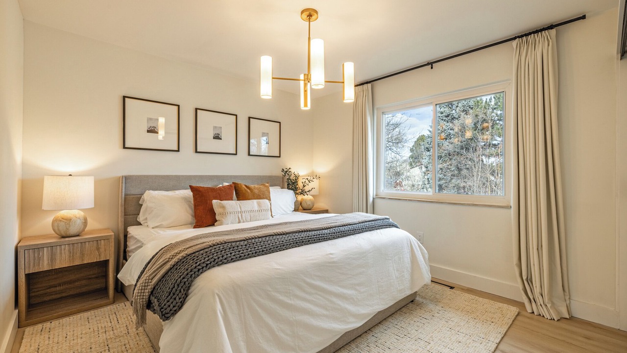 Photo of Bedroom in Castlewood