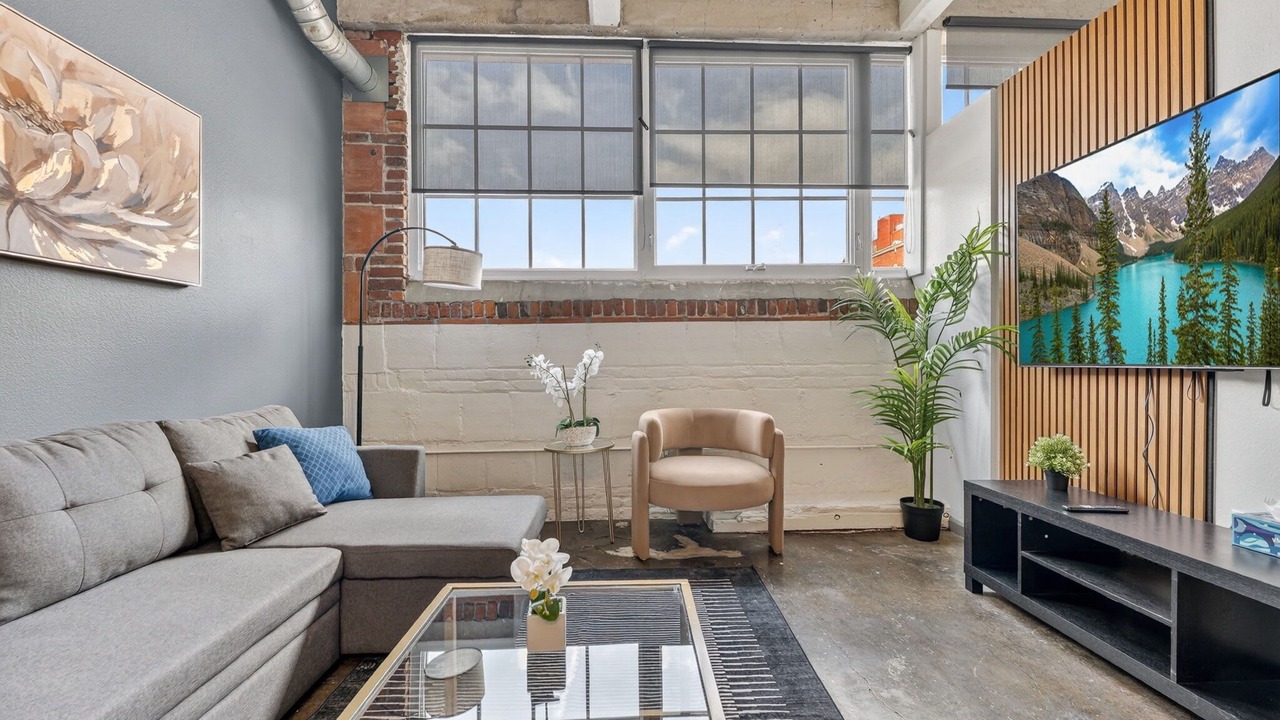 Photo of Livingroom in River Market