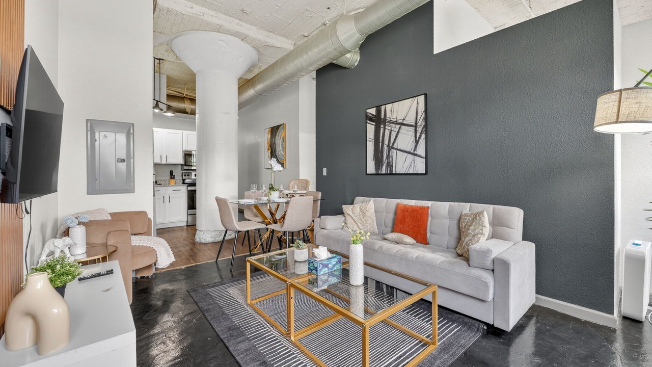 Photo of Livingroom in River Market