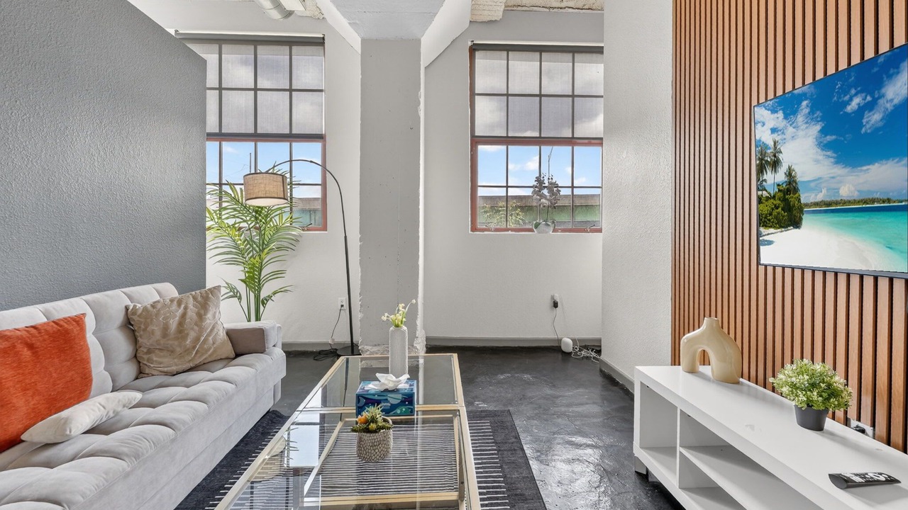 Photo of Livingroom in River Market