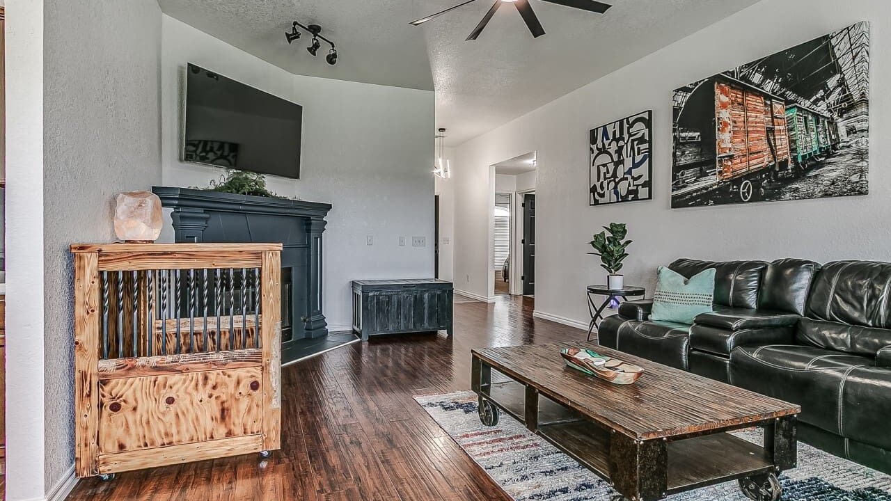 Photo of Livingroom in Oklahoma City