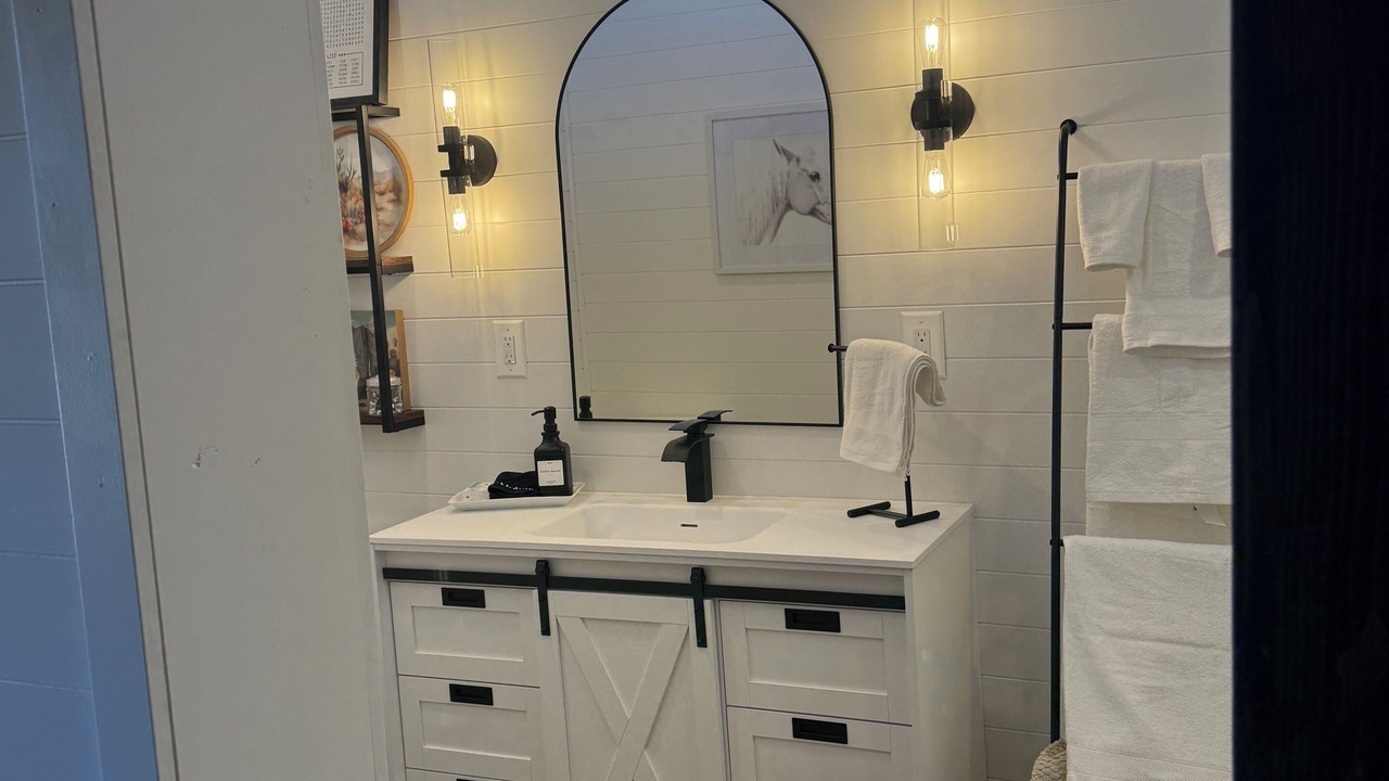 Photo of Bathroom in Ellensburg
