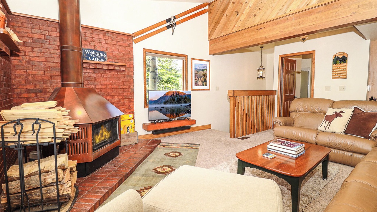 Photo of Livingroom in Grand Lake