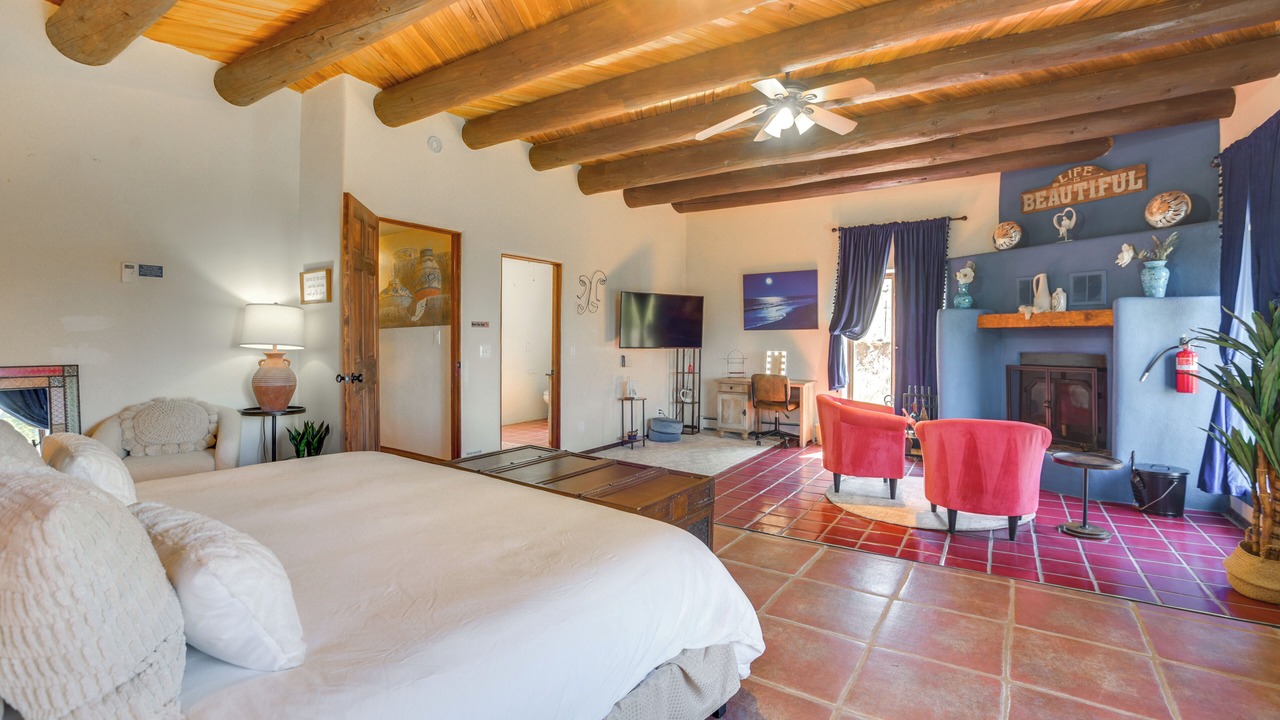 Photo of Bedroom in Canoncito