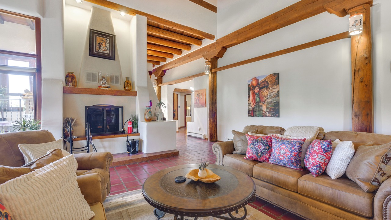 Photo of Livingroom in Canoncito