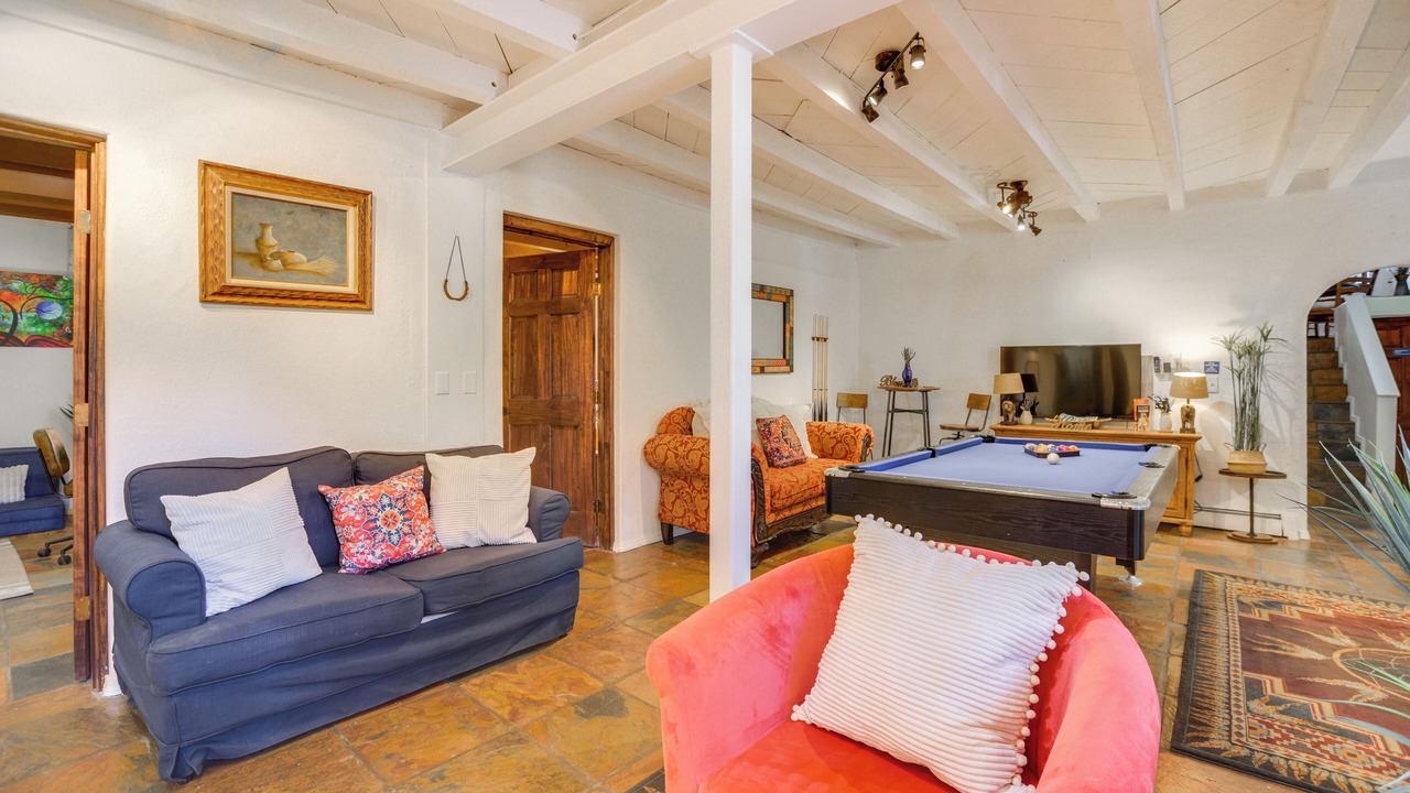 Photo of Livingroom in Canoncito