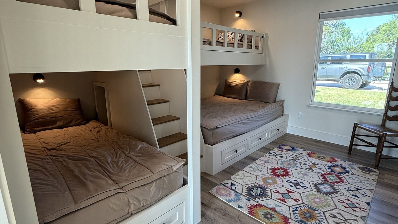Photo of Bedroom in Graford
