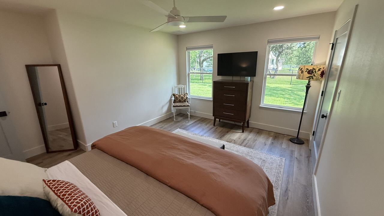 Photo of Bedroom in Graford