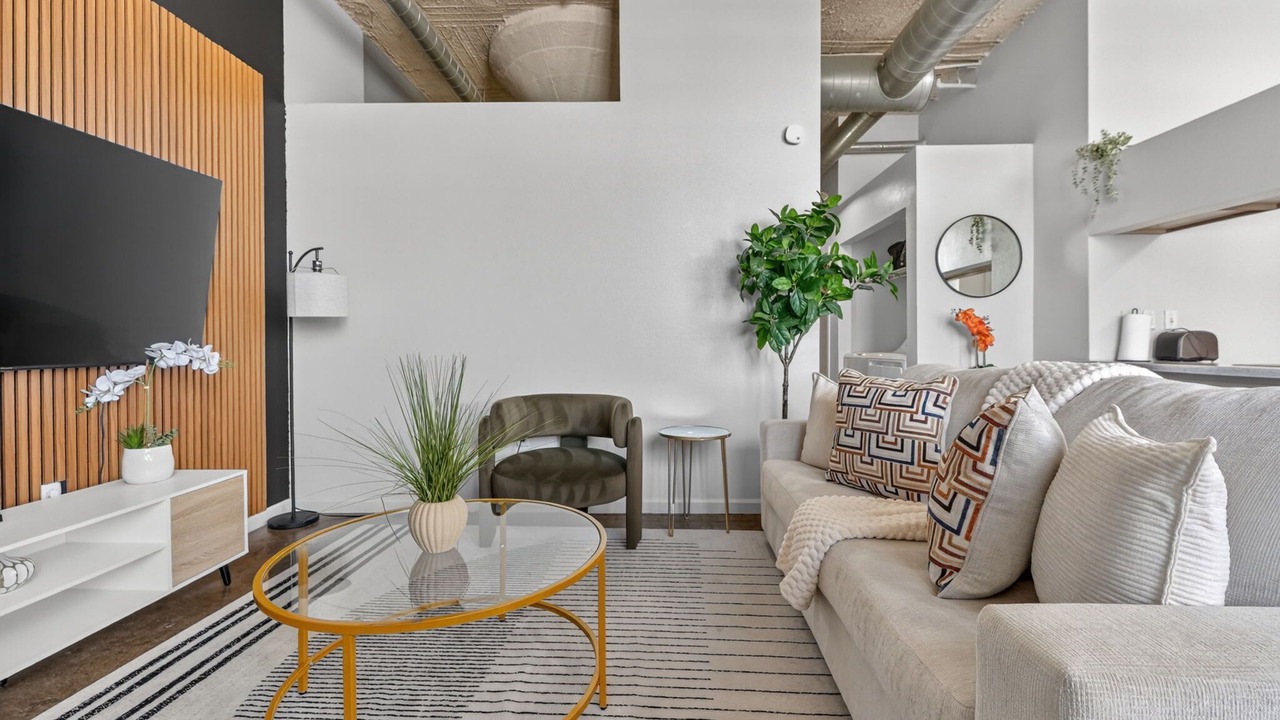 Photo of Livingroom in River Market