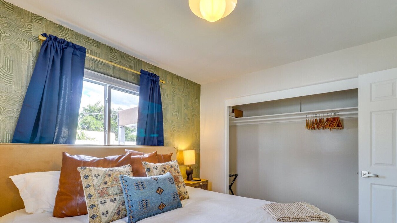 Photo of Bedroom in Near North Valley