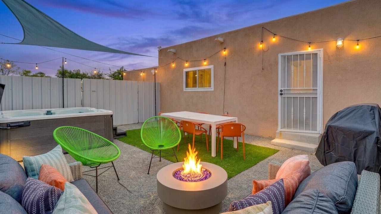 Photo of Patio Balcony in Near North Valley