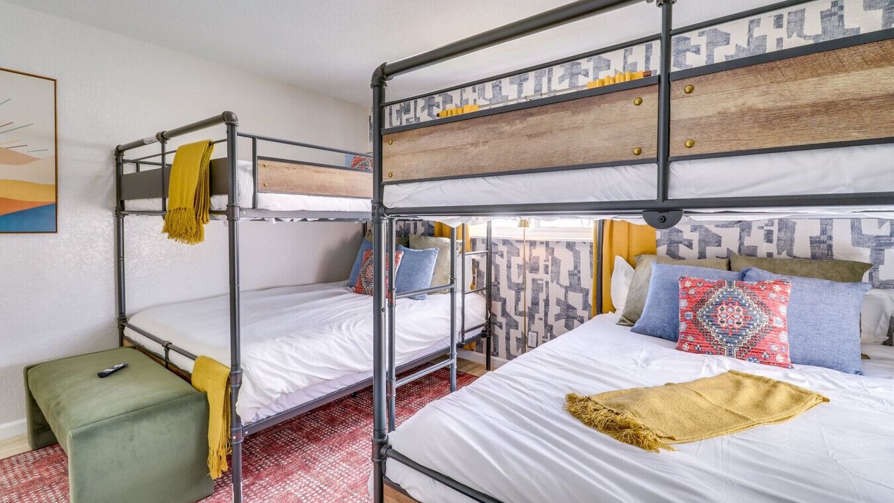 Photo of Bedroom in Near North Valley