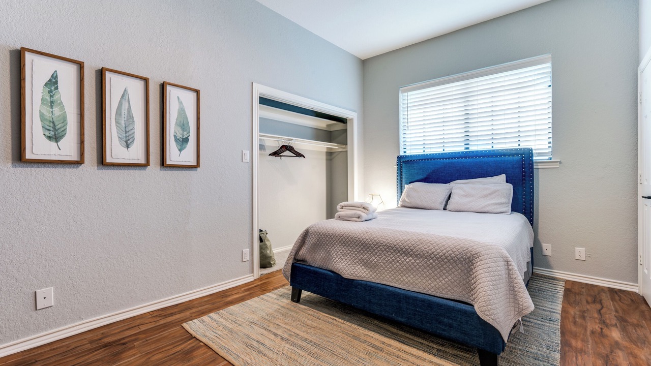 Photo of Bedroom in Oak Point