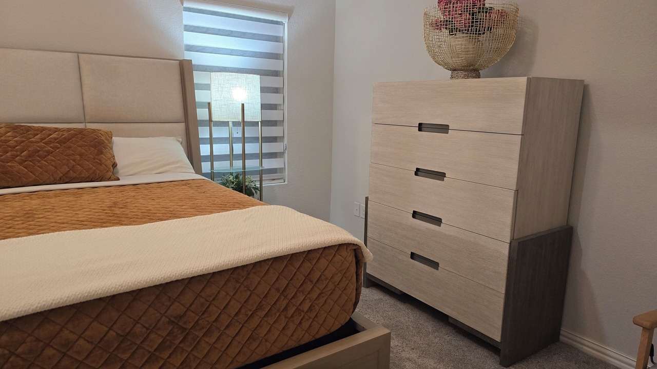 Photo of Bedroom in Aubrey