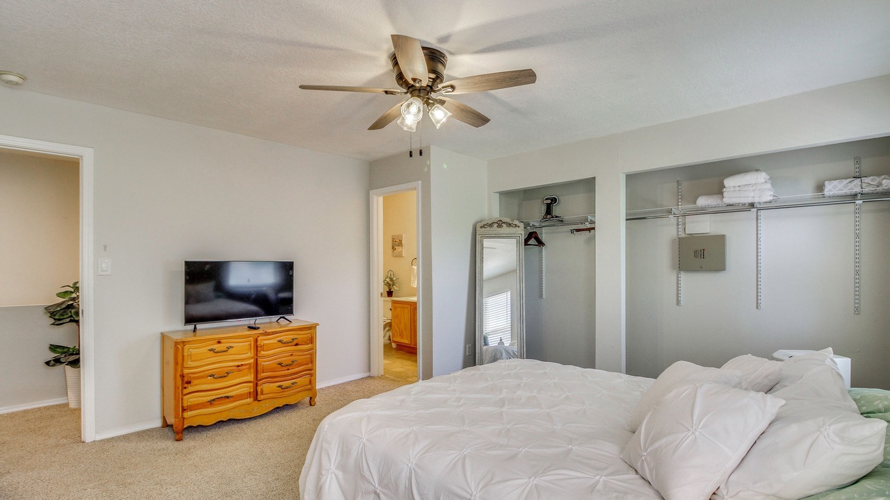 Photo of Bedroom in Northeast Heights