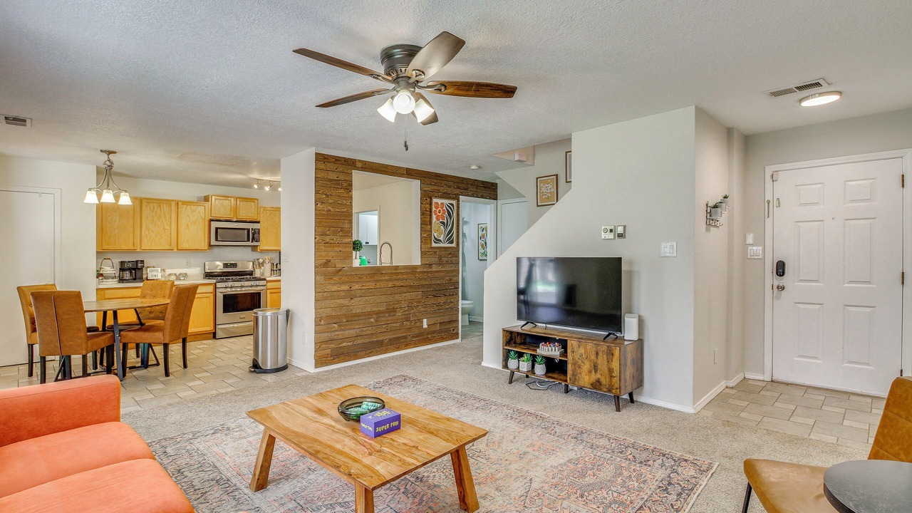 Photo of Livingroom in Northeast Heights