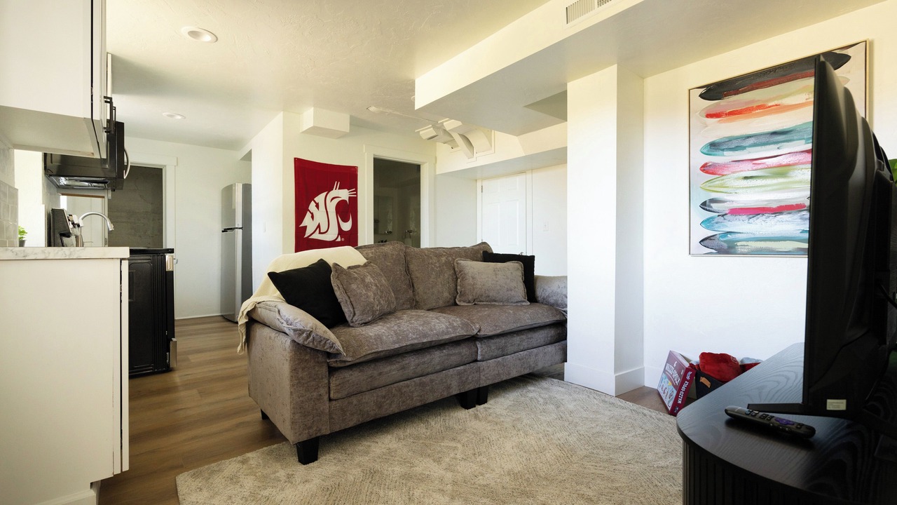 Photo of Livingroom in Pullman
