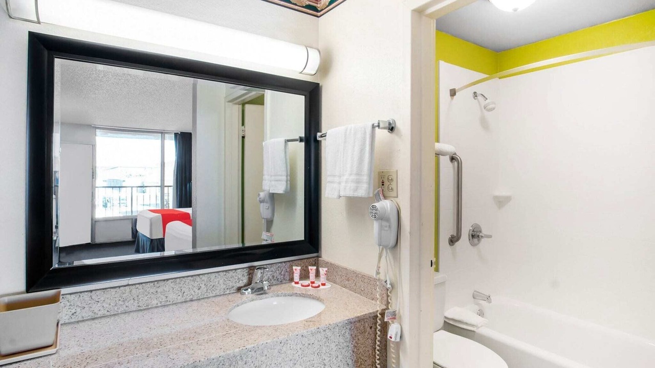 Photo of Bathroom in Central Oklahoma City