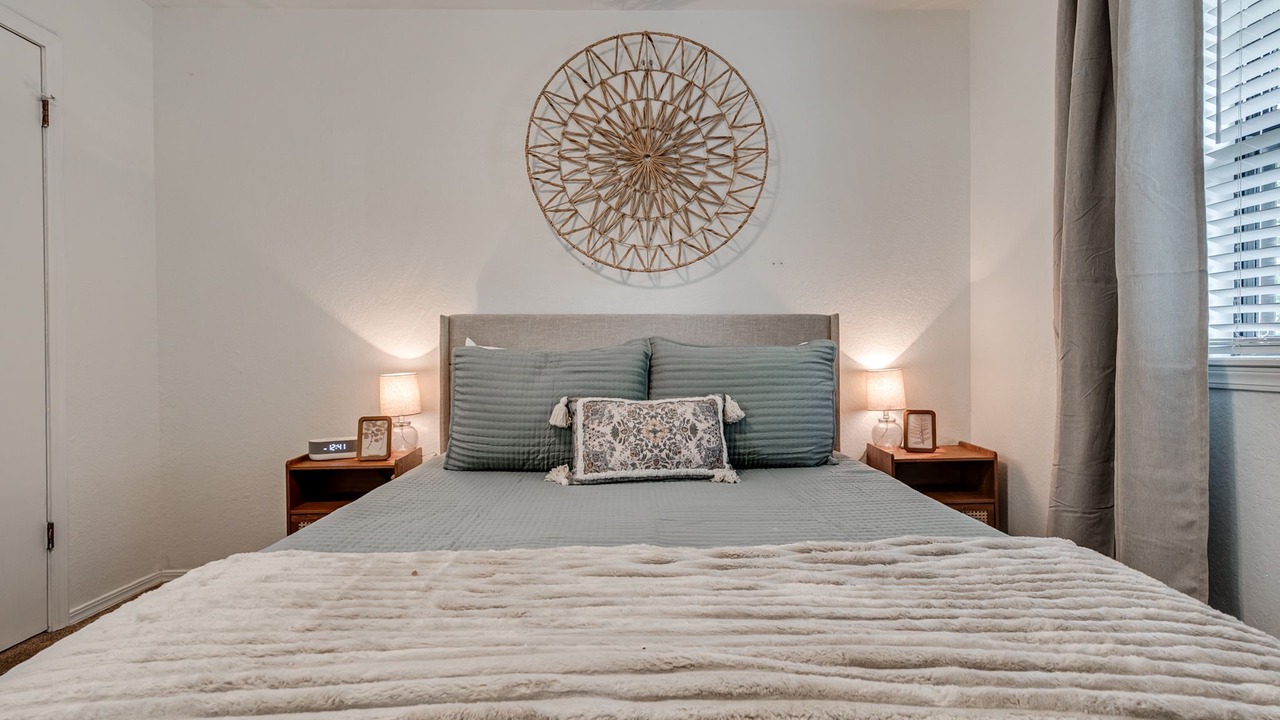 Photo of Bedroom in Mustang