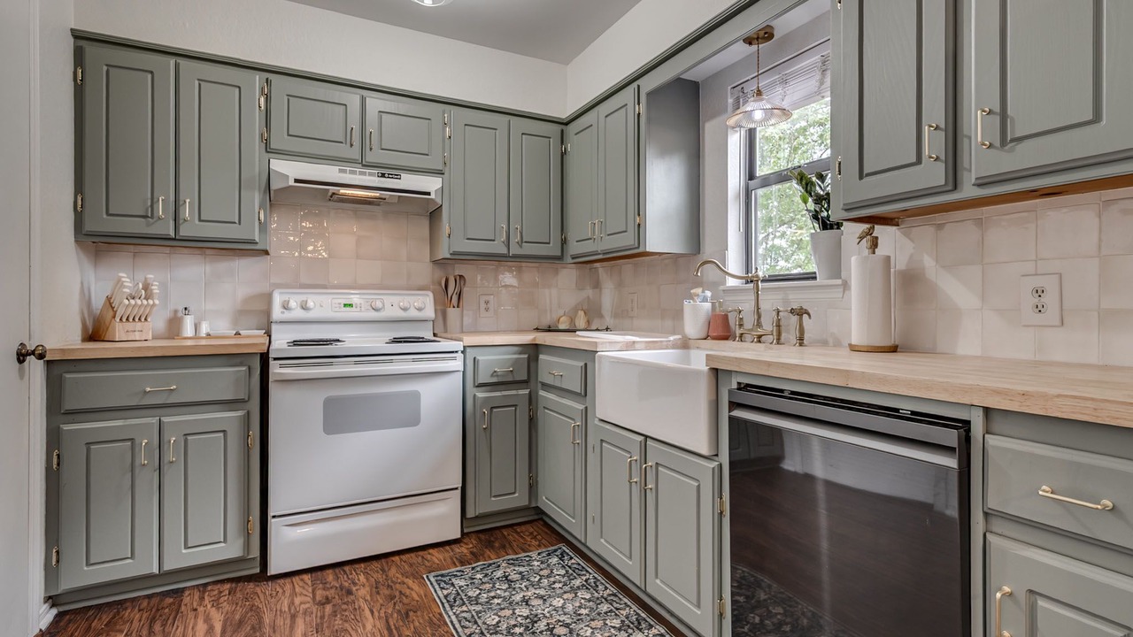 Photo of Kitchen in Mustang