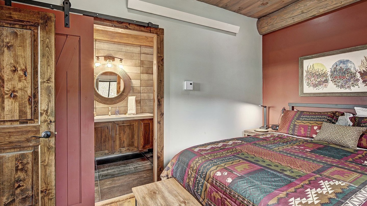 Photo of Bedroom in Coal Creek