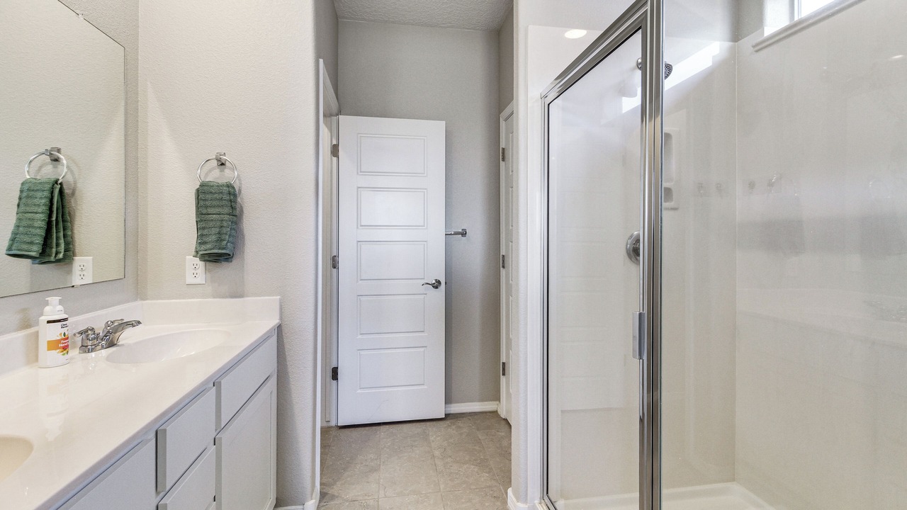 Photo of Bathroom in Los Lunas