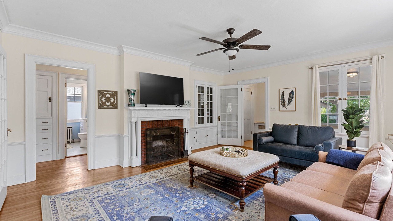 Photo of Livingroom in Manito