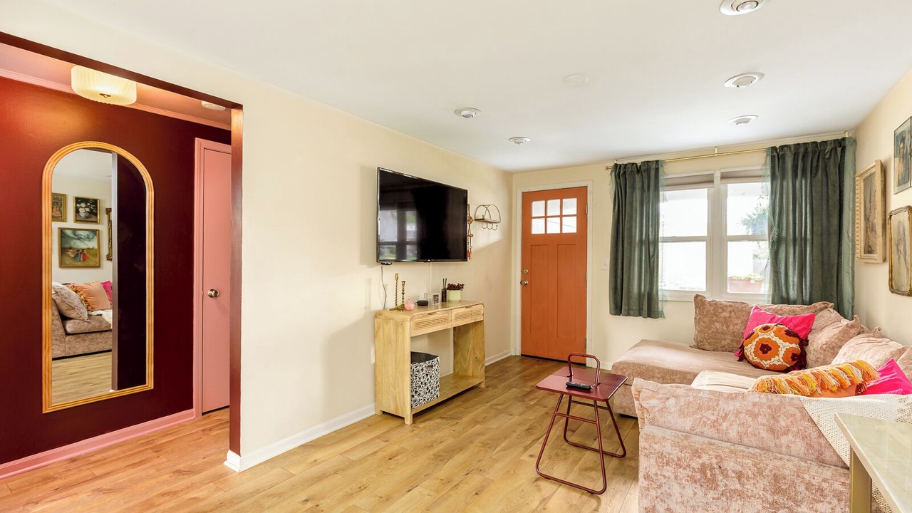 Photo of Livingroom in Roeland Park