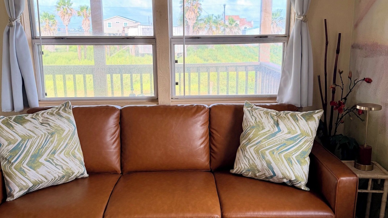 Photo of Livingroom in Cedar Lane