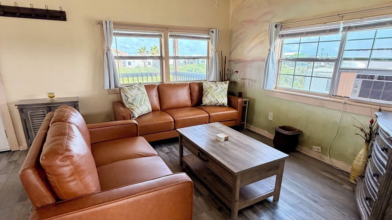 Photo of Livingroom in Cedar Lane