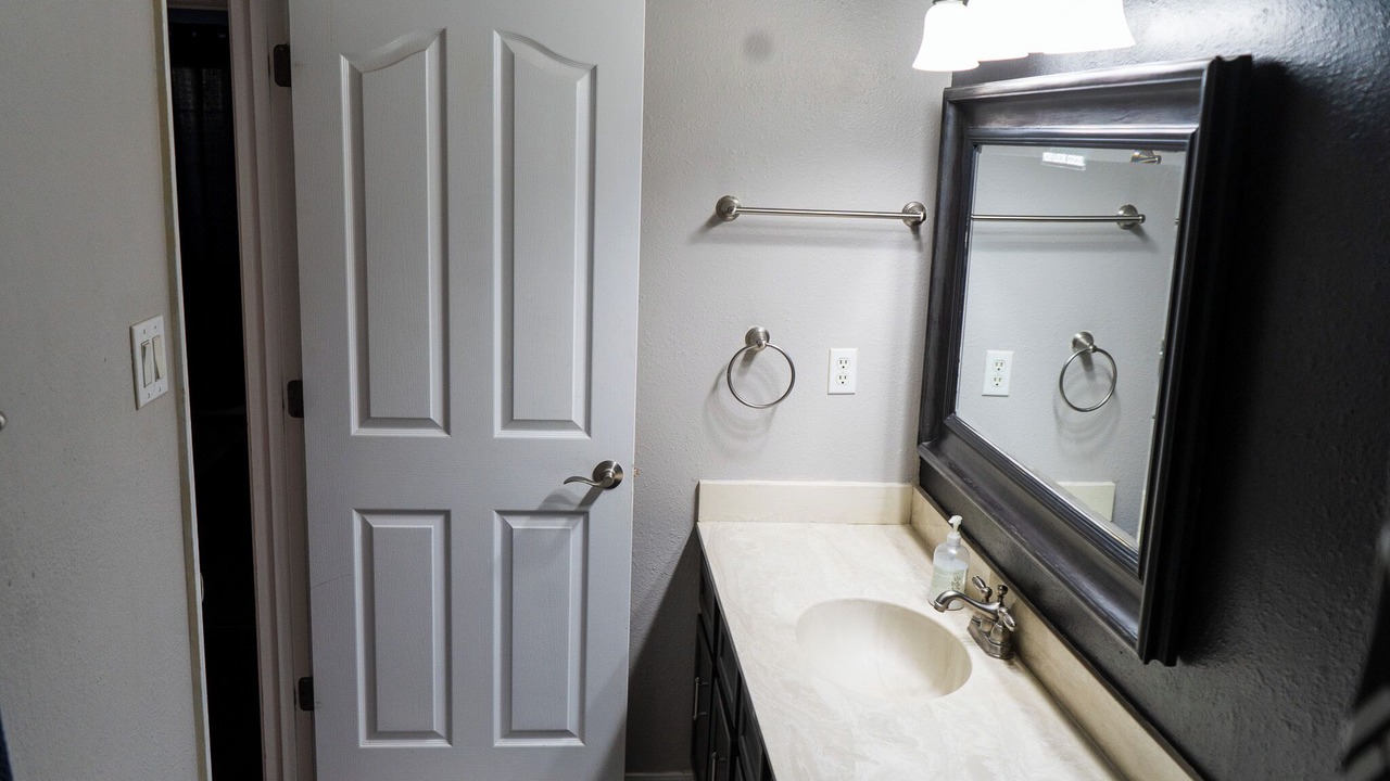 Photo of Bathroom in Northeast Heights